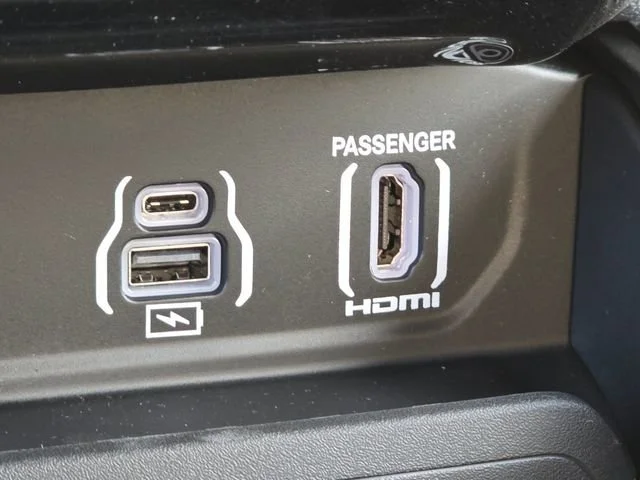 New 2026 Granite Crystal Metallic Clearcoat Ram Laramie image 15