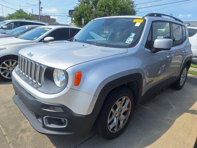 Used 2015 Glacier Metallic Jeep Latitude image 6