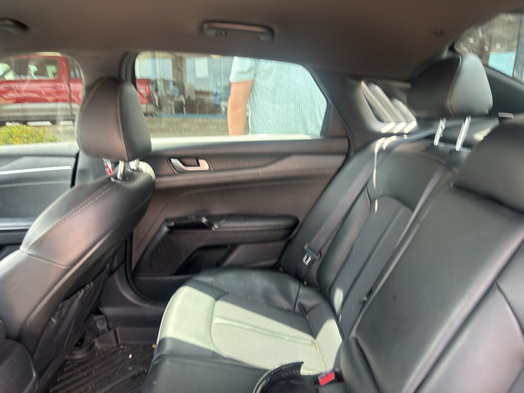 Used 2023 Wolf Gray Kia GT-Line image 12