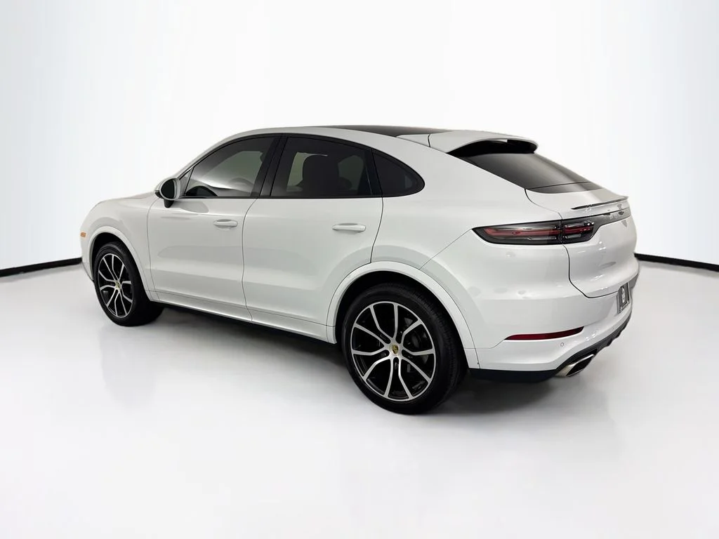 Used 2022 White Porsche Base image 7
