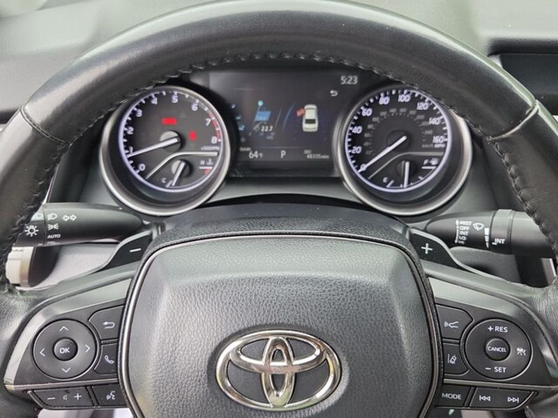 Used 2023 Ice Toyota SE image 21