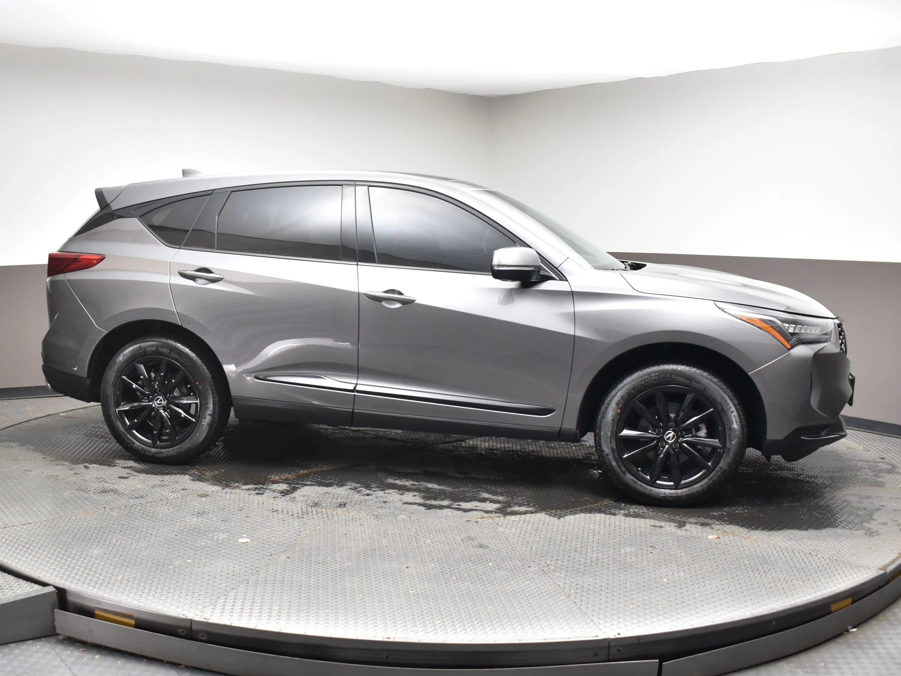 New 2026 Liquid Carbon Metallic Acura 4RDX image 4