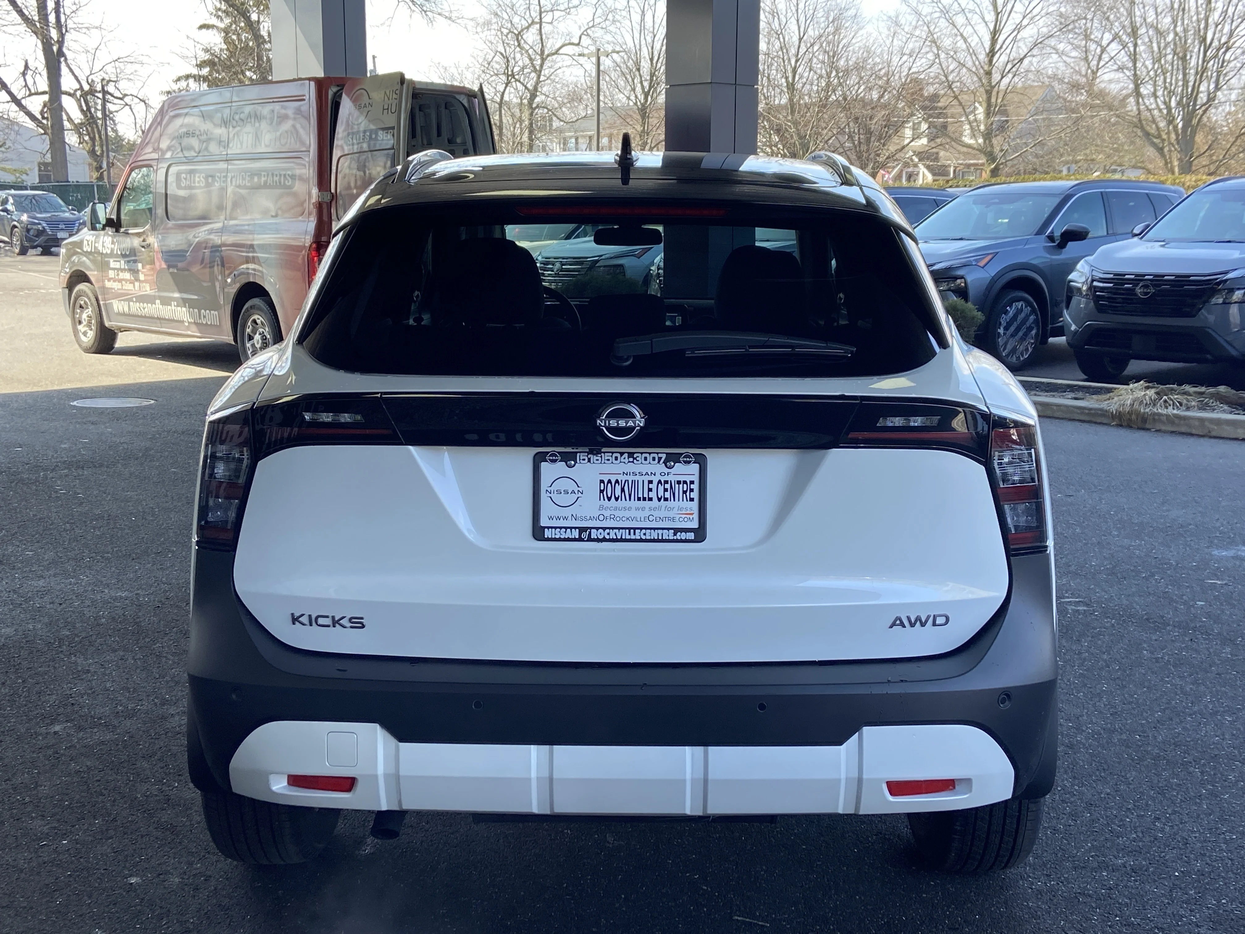 New 2026 Aspen White Tricoat/Super Black Nissan SV image 6