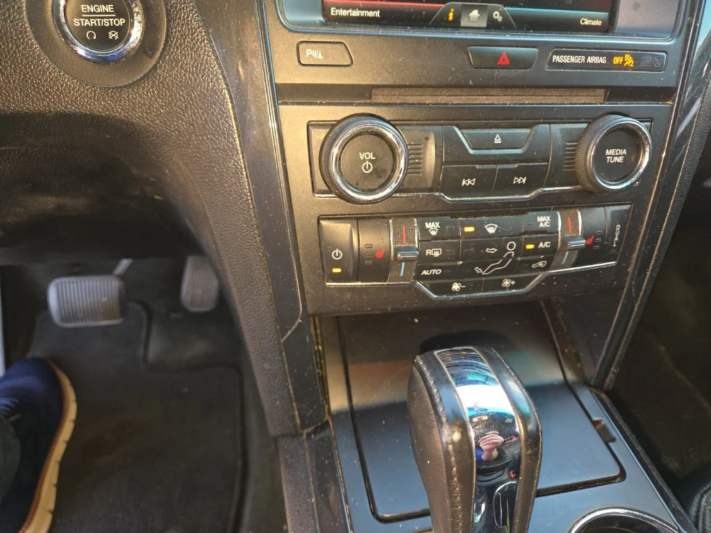 Used 2016 White Ford XLT image 21