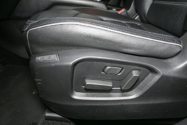 Used 2025 White Mazda 2.5 S Preferred Package image 37