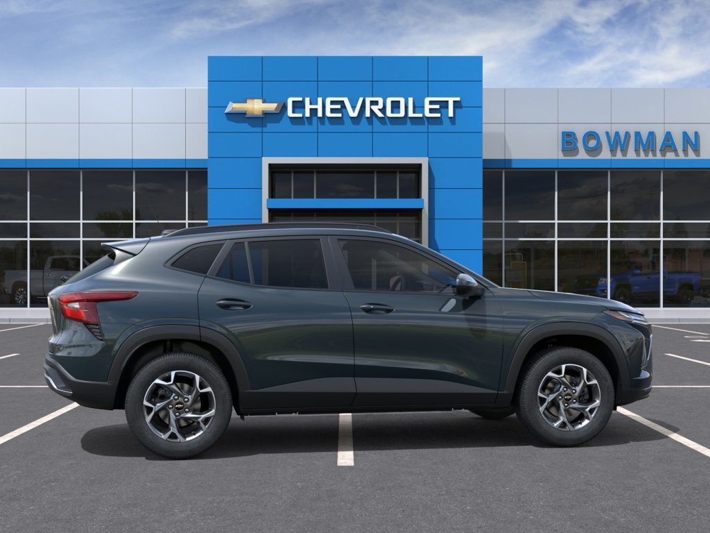 2026 Chevrolet Trax LT - Photo 5