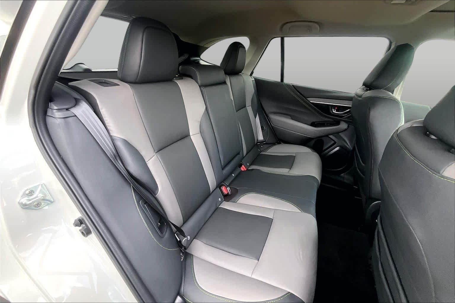 Used 2025 Crystal White Pearl Subaru Onyx Edition image 21