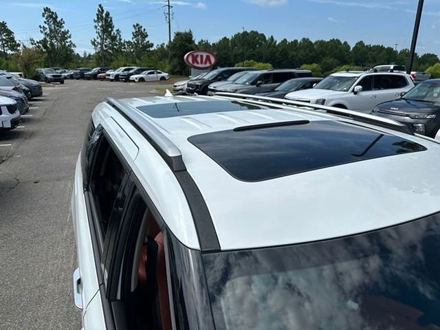 Used 2024 White Kia SX Prestige image 8