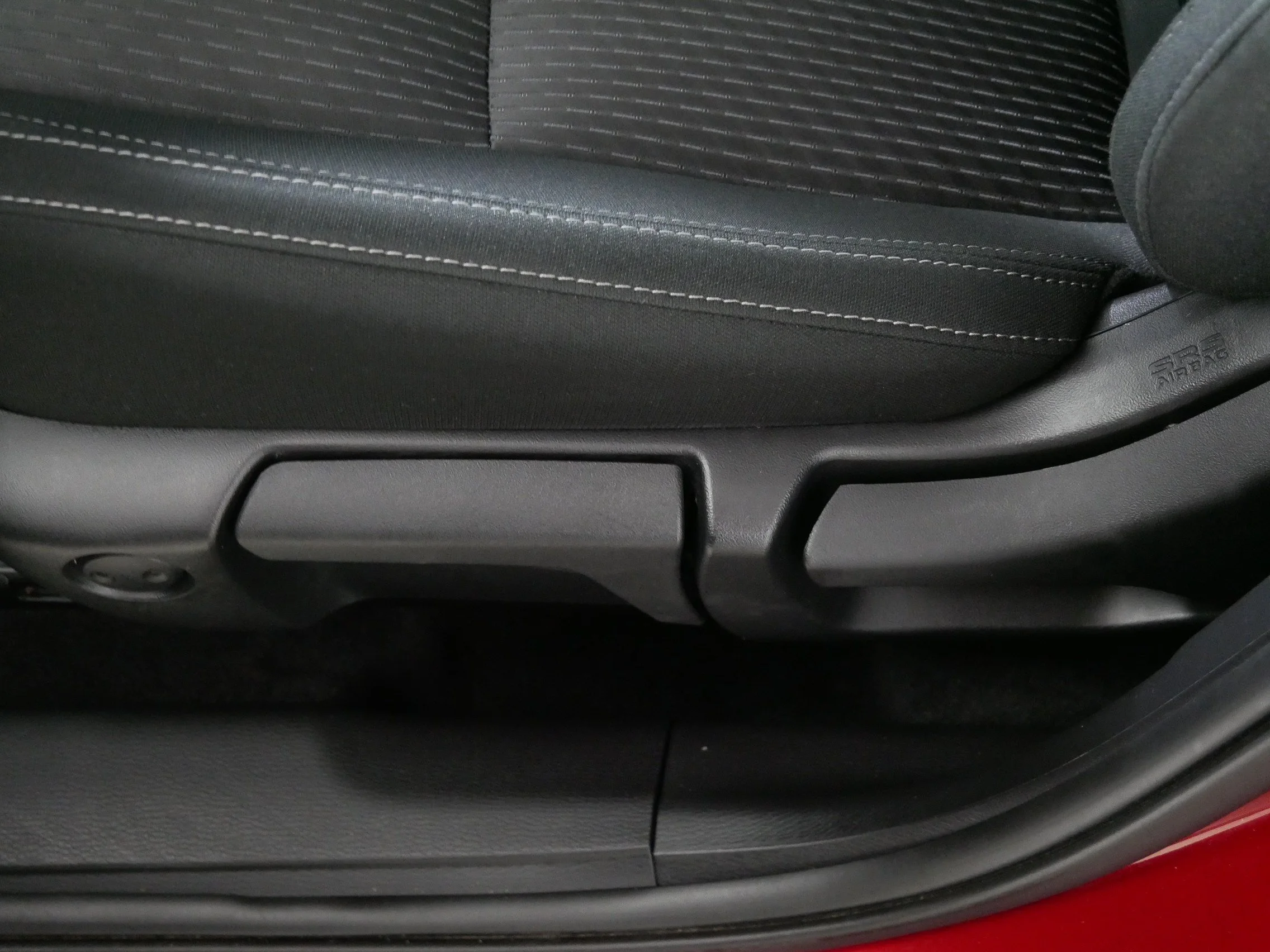 Used 2025 Red Diamond Mitsubishi ES image 20