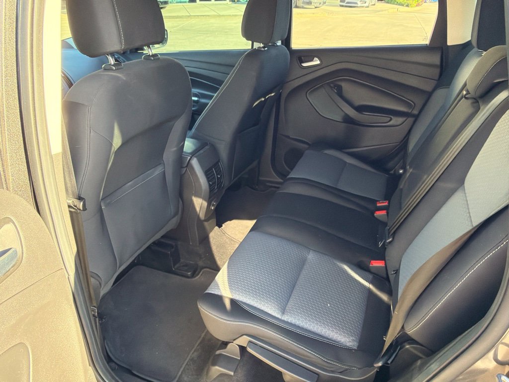 Used 2017 Gray Ford SE image 5