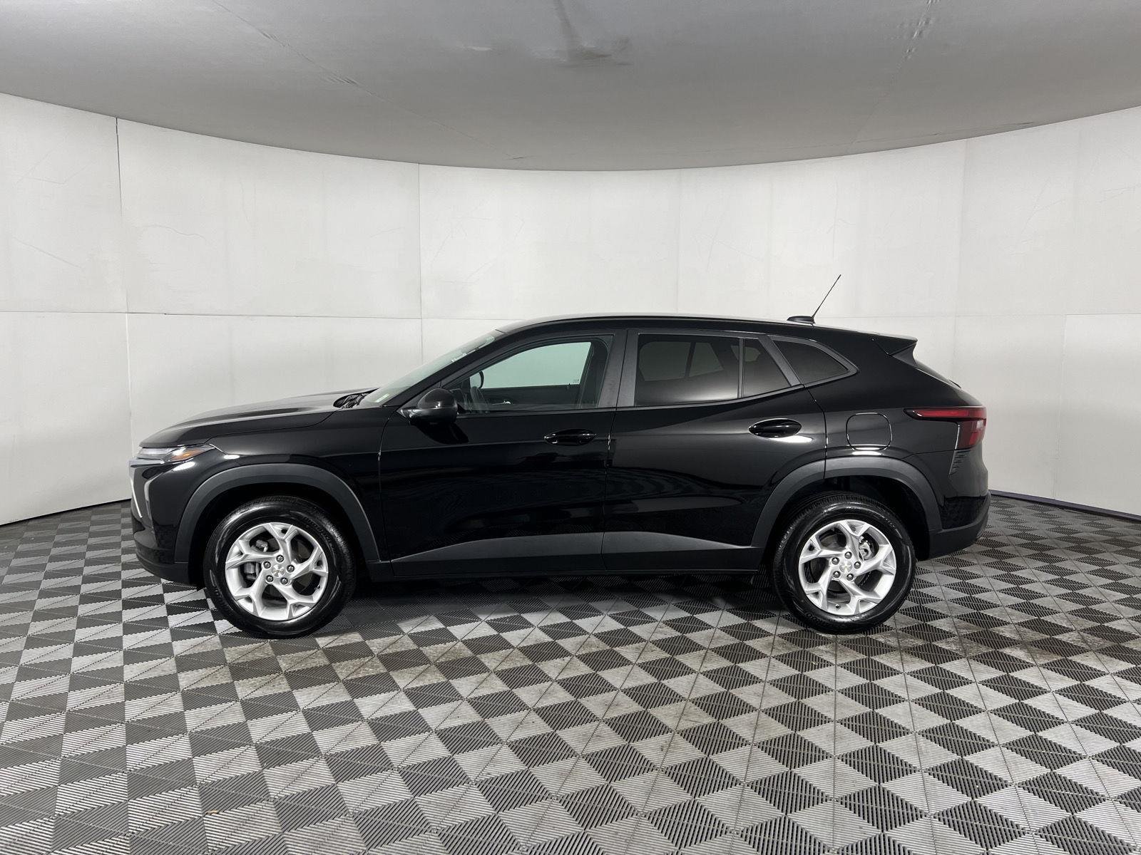 Used 2025 Mosaic Black Metallic Chevrolet LS image 13