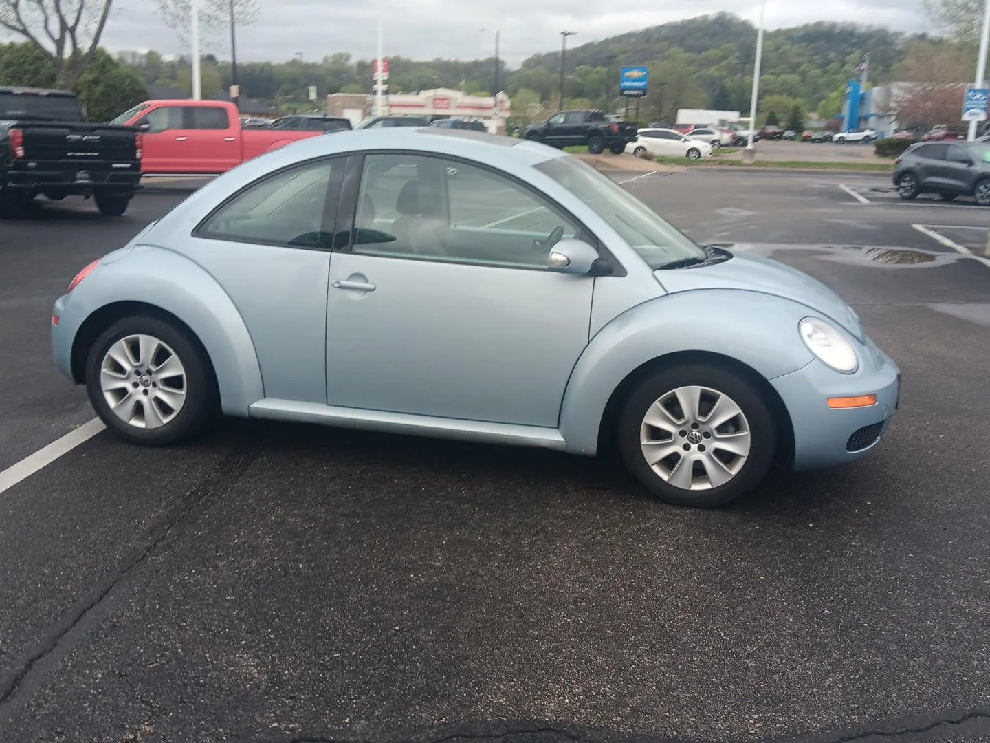 Used 2010 Volkswagen New Beetle Base with VIN 3VWRW3AG6AM013026 for sale in Winona, Minnesota