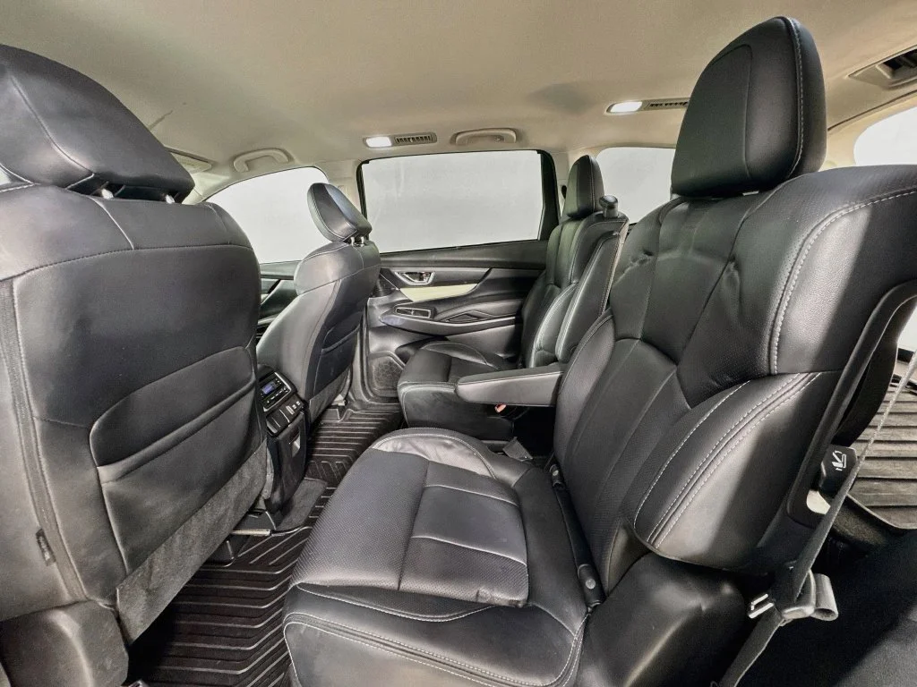 Used 2020 Ice Silver Metallic Subaru Limited image 29