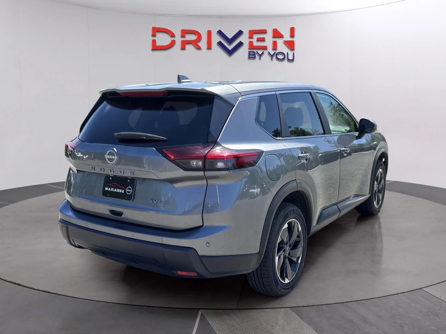 Used 2024 Gun Metallic Nissan SV image 5