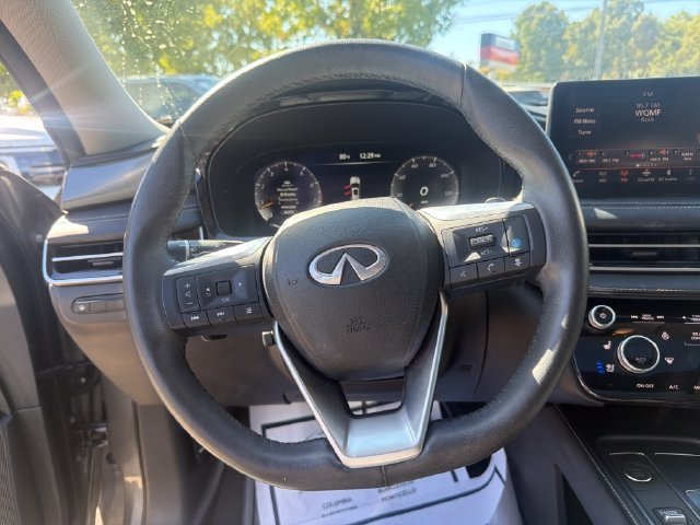 Used 2023 Gray INFINITI LUXE image 18