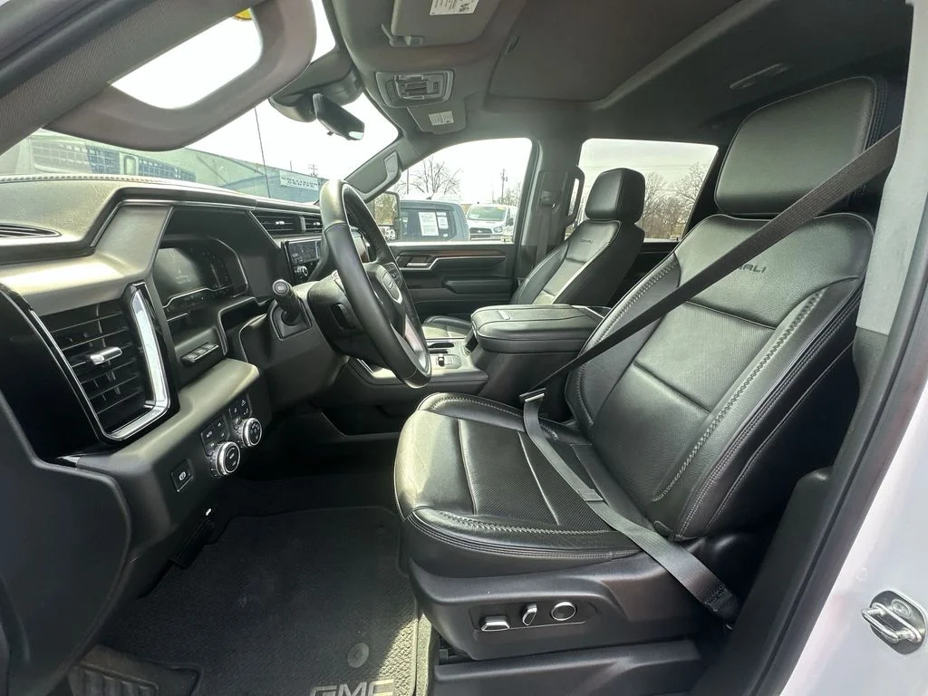 Used 2024 White GMC Denali image 11