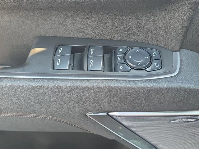 Used 2025 Beige Chevrolet High Country image 29