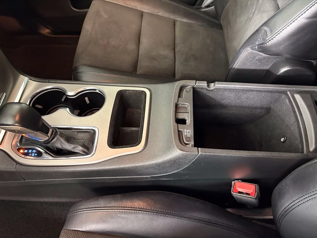 Used 2021 Silver Jeep Laredo X image 31