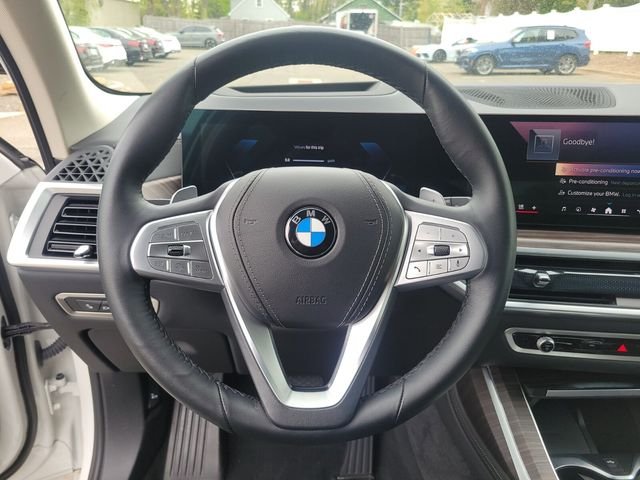 Certified Used 2024 White BMW xDrive40i image 33
