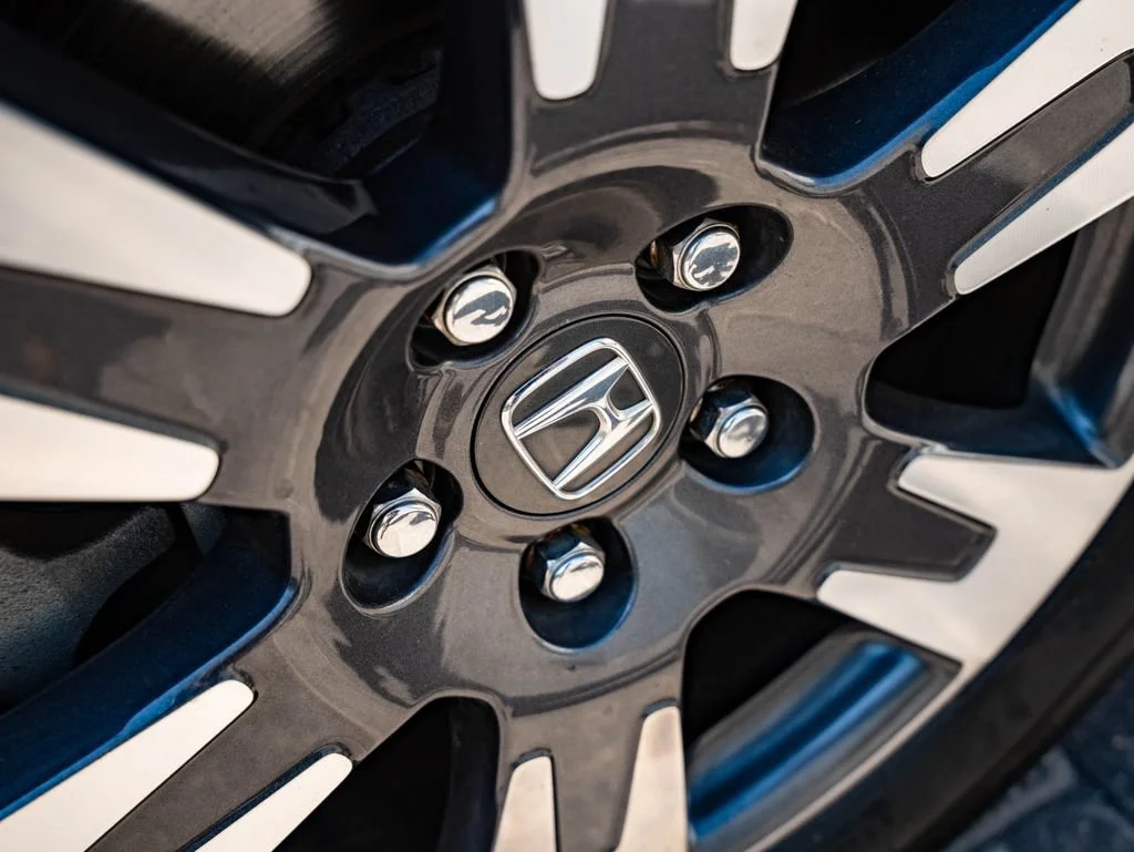 Used 2017 White Diamond Pearl Honda RTL image 8