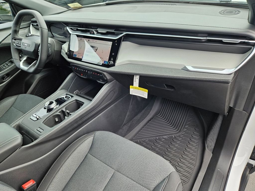New 2026 Bright White Clearcoat Jeep Laredo image 30