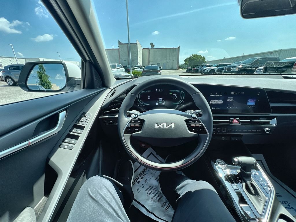 New 2026 White Kia EX image 14