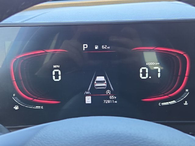 Certified Used 2024 White Pearl Kia X-Line image 21