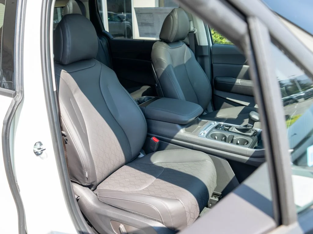 New 2027 Snow White Pearl Kia SX image 9