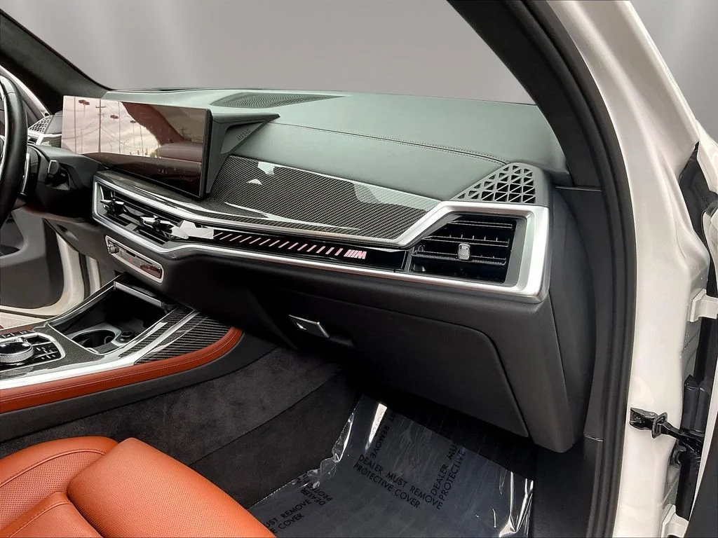 Used 2024 White Metallic BMW M60i image 27