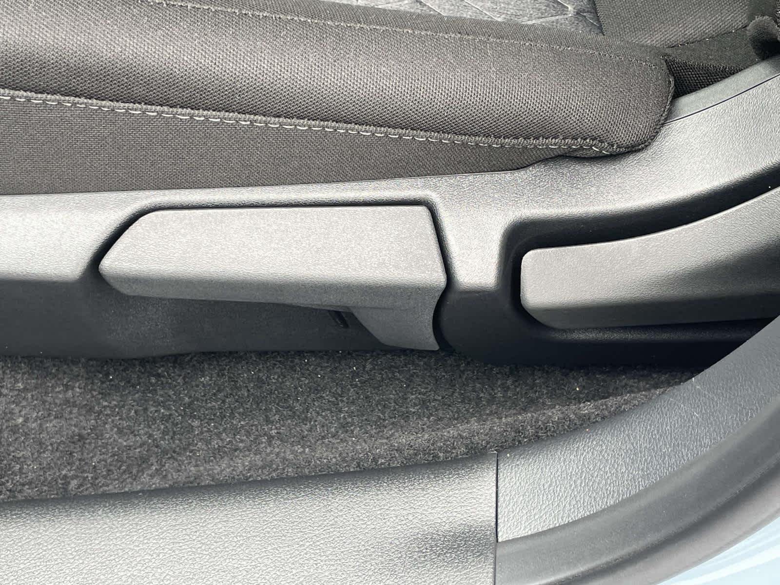 New 2027 Atlantic Gray Metallic Nissan SV image 17