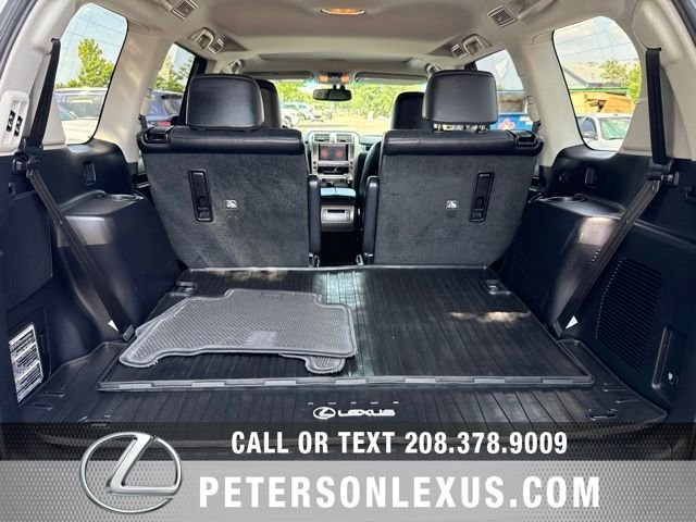 Used 2017  Lexus Luxury image 23
