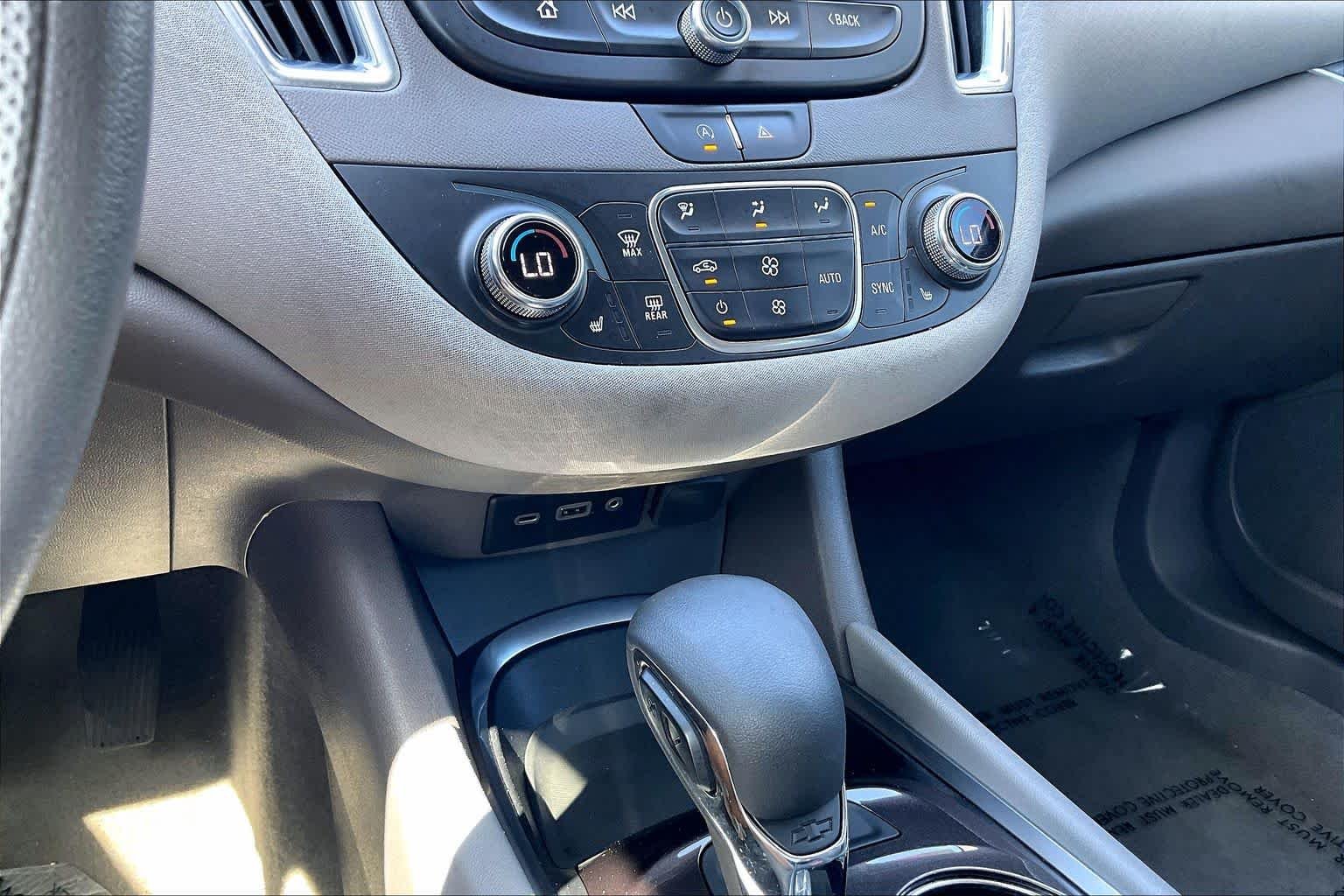 Used 2021 Silver Ice Metallic Chevrolet LT image 31