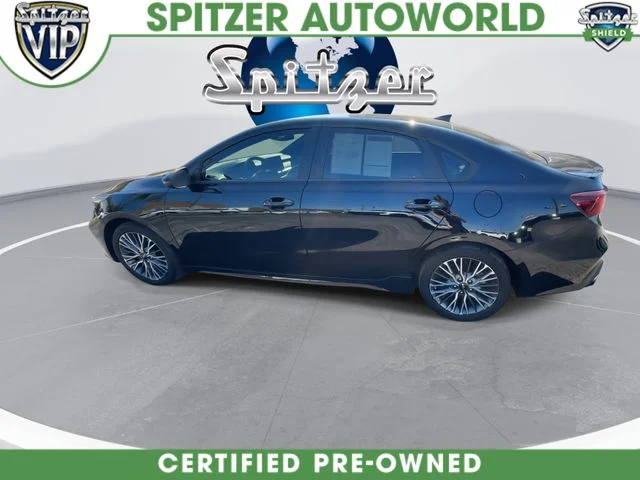 Used 2023 Black Kia GT-Line image 6