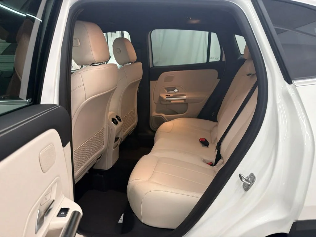 New 2026 White Mercedes-Benz GLA 250 image 20