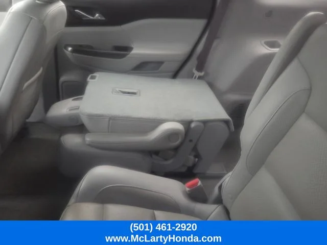 Used 2018 Iridium Metallic GMC SLT-1 image 10