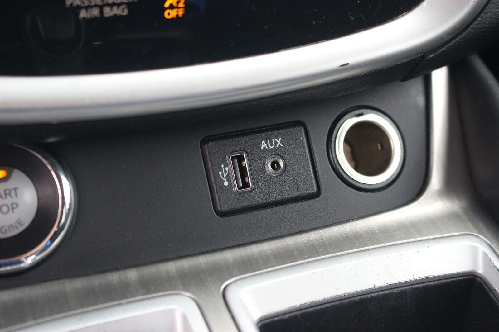 Used 2018 Silver Nissan SV image 27