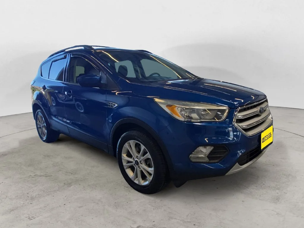 Used 2018 Blue Ford SE image 5