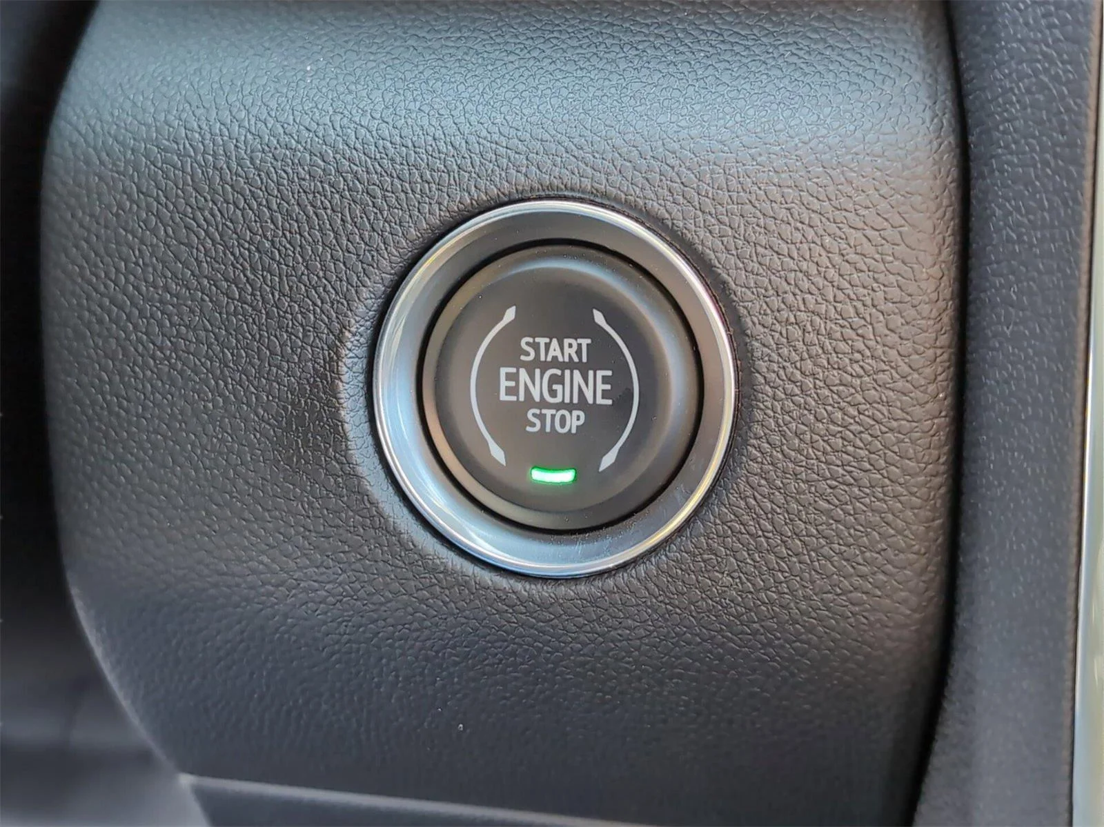 New 2026 Glacier White Tricoat GMC Elevation image 23