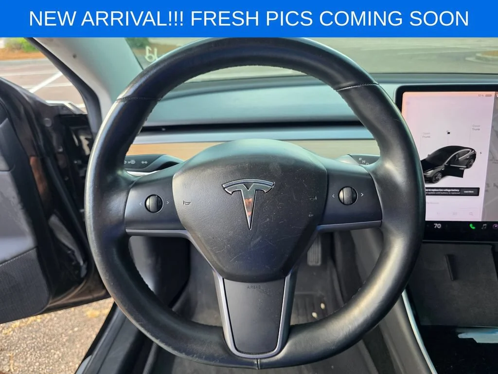 Used 2018  Tesla Long Range Battery image 12