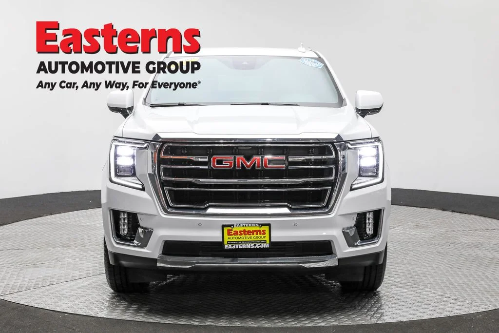 Used 2024 White GMC SLT image 2