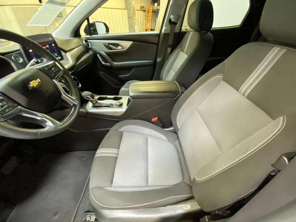 Used 2025 Black Chevrolet LT image 21