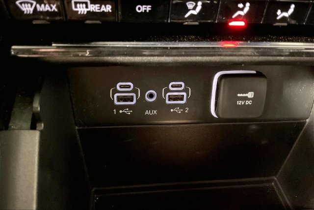 Used 2023 Black Jeep Laredo image 15