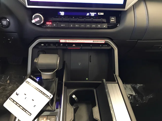 2026 Toyota Tundra Platinum - Photo 15
