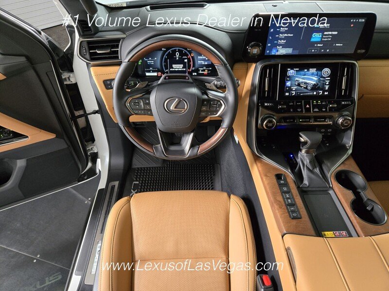 New 2026 Eminent White Pearl Lexus LUXURY image 13