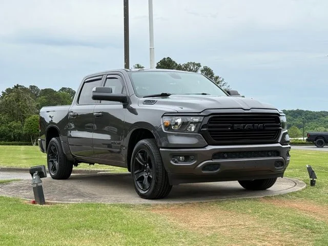 2020 RAM 1500 Big Horn/Lone Star 4x4 Crew Cab 5'7's photo