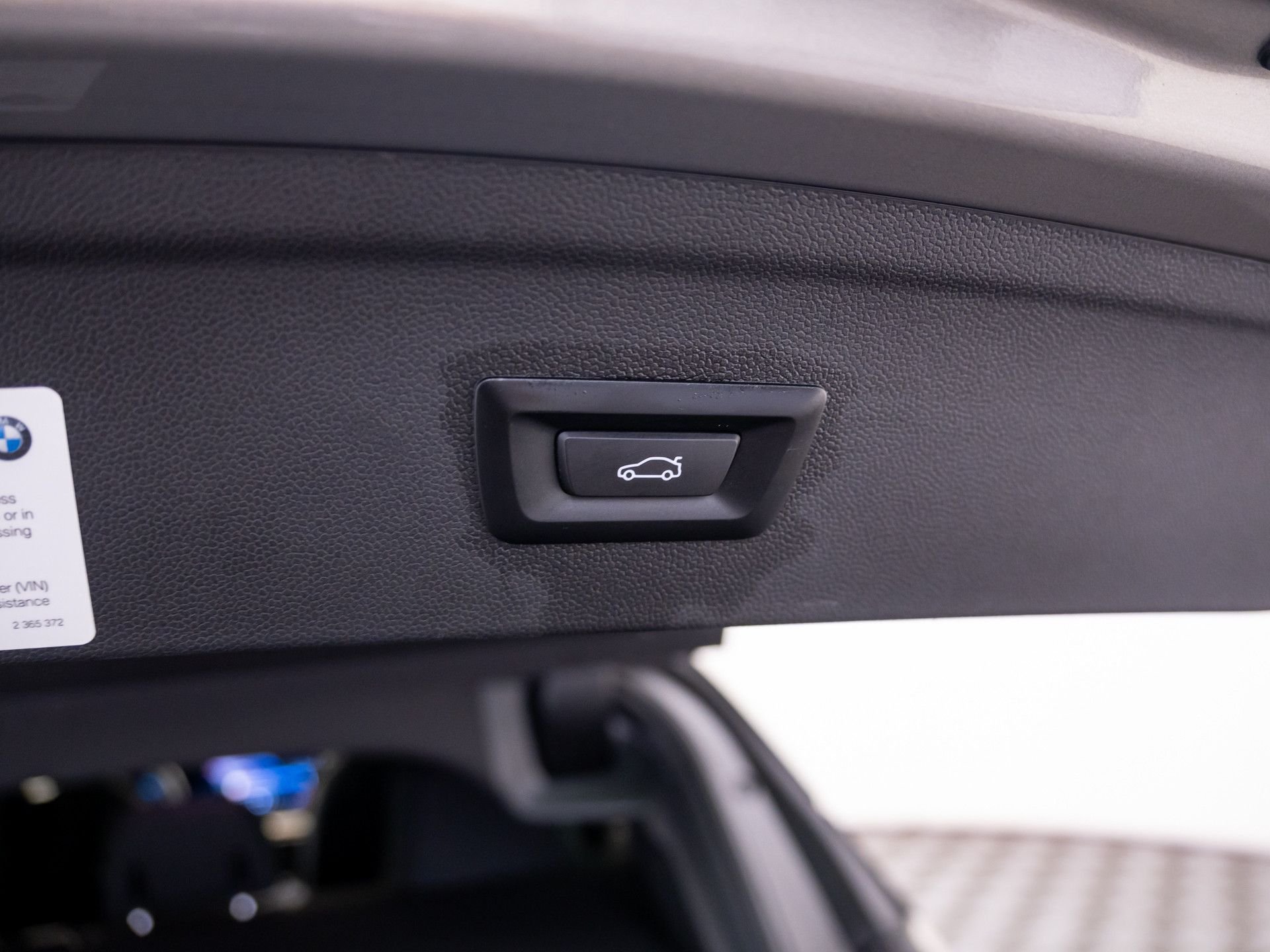 Used 2024 Gray BMW xDrive50 image 28