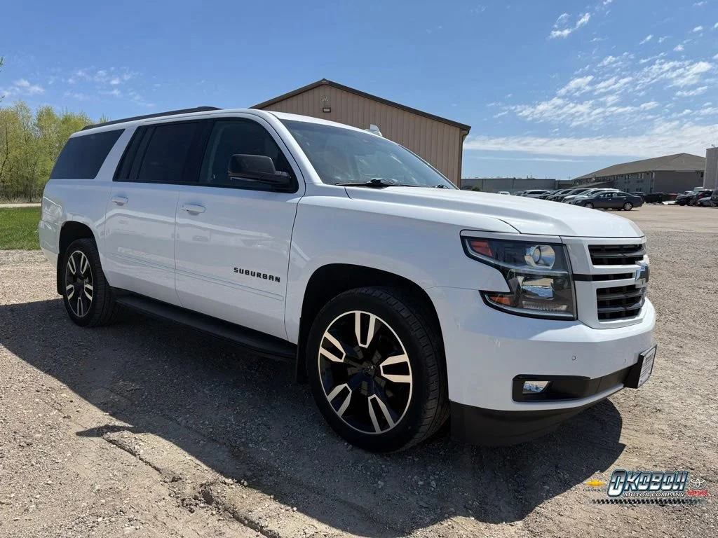 2021 Chevrolet Suburban 4WD 1500 High Country's photo