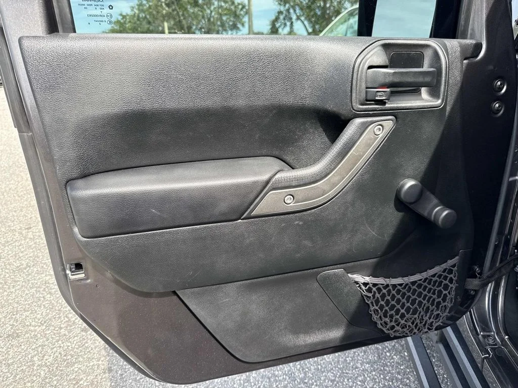 Used 2017 Gray Jeep Unlimited Sport image 24