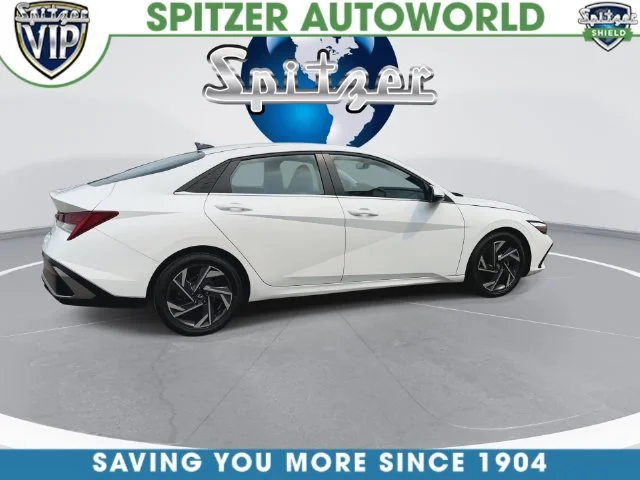 Used 2025 White Hyundai Limited image 16