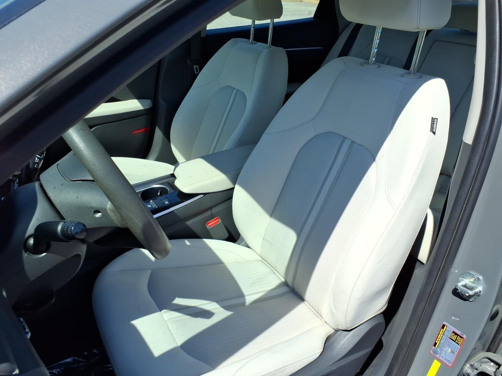 Used 2022 Hampton Gray Hyundai SEL image 13